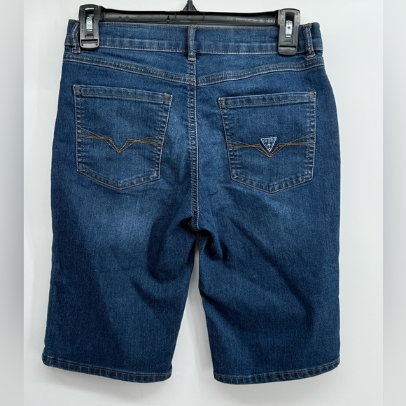 NWT Guess Jean shorts. Size 14 - Picture 3 of 4